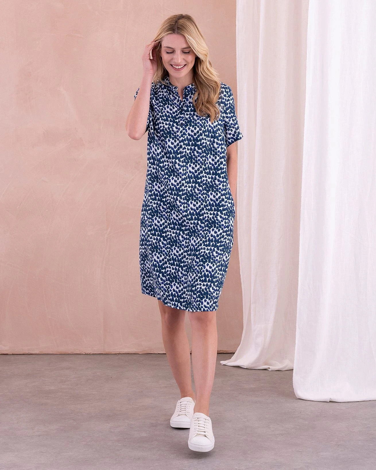 Short Sleeve Knee Length Shift Dress 2 Short Sleeve Knee Length Shift Dress - Image 2