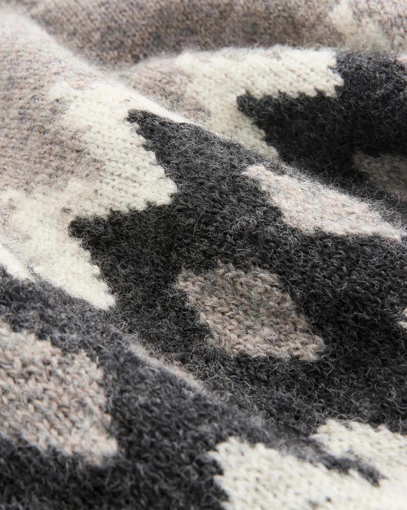 Men's British Fair Isle Sweater 5 Men's British Fair Isle Sweater - Image 5