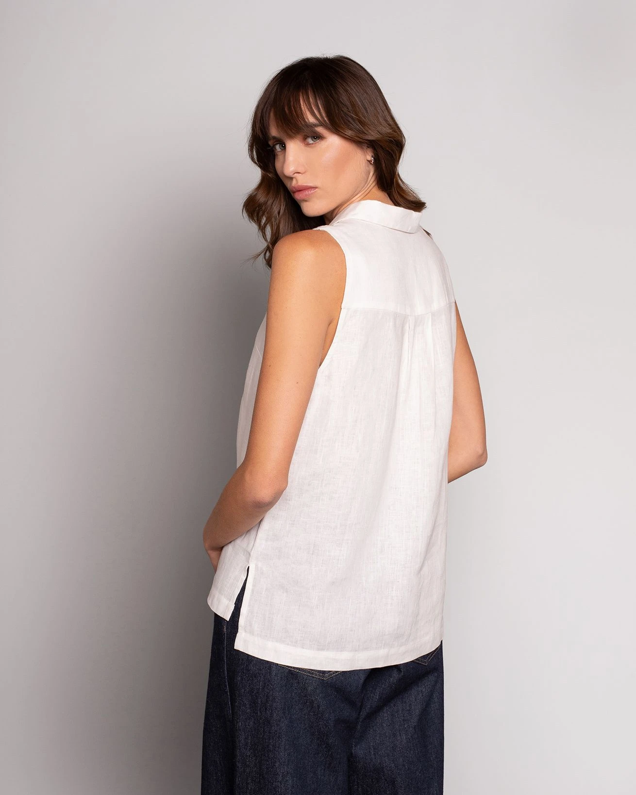 Pure Linen Sleeveless Blouse 2 Pure Linen Sleeveless Blouse - Image 2