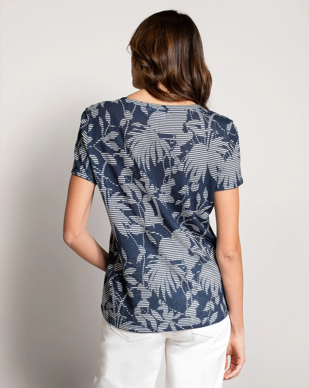 Linen Blend V Neck T Shirt 3 Linen Blend V Neck T Shirt - Image 3