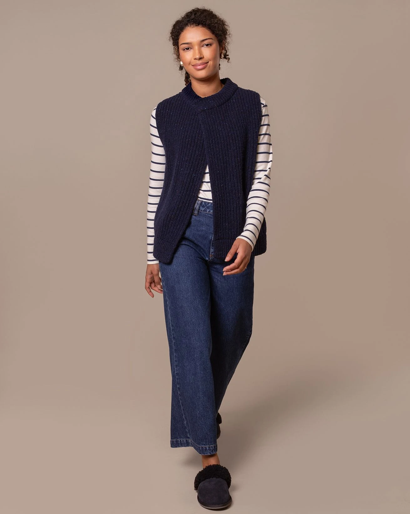 Donegal Ribbed Sleeveless Cardigan 4 Donegal Ribbed Sleeveless Cardigan - Image 4