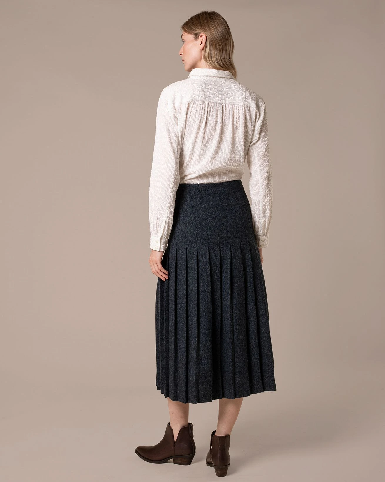 Button Detail Pleated Midi Skirt 5 Button Detail Pleated Midi Skirt - Image 5