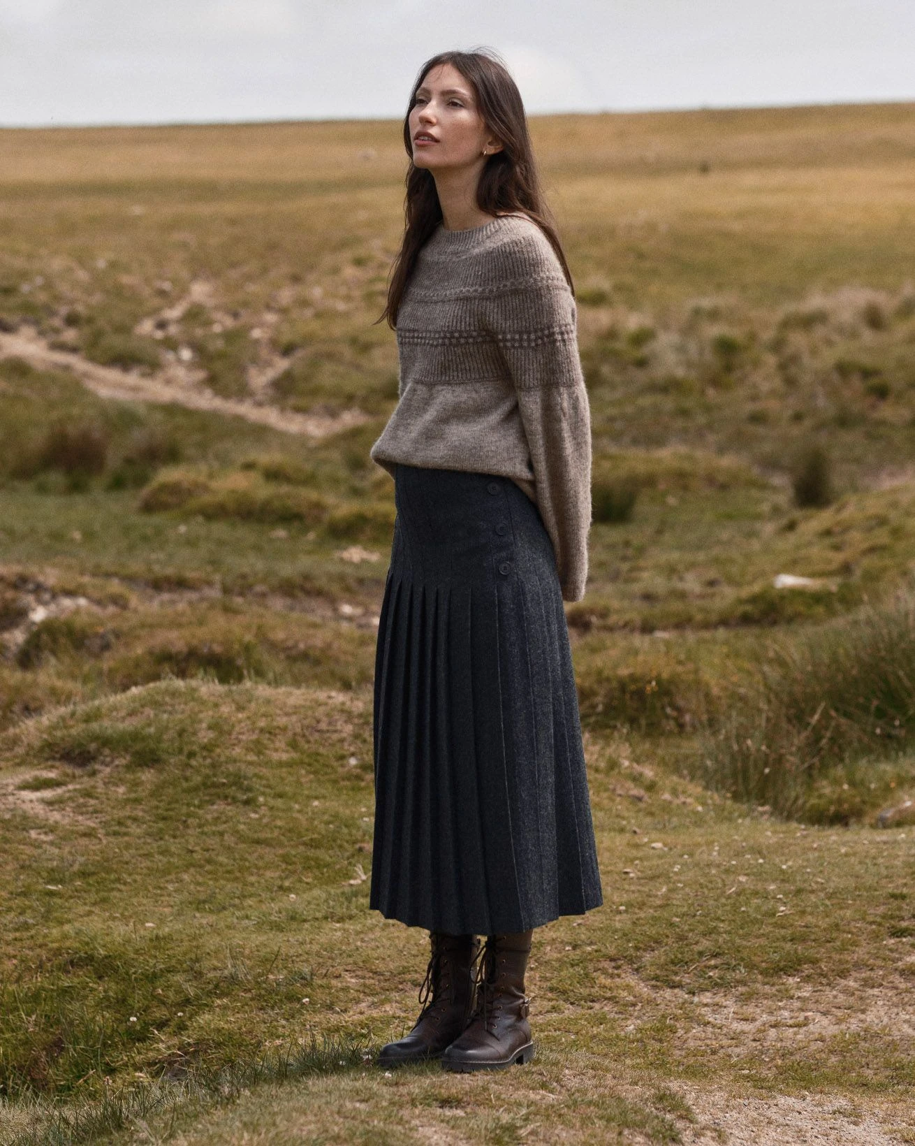 Button Detail Pleated Midi Skirt 1 Button Detail Pleated Midi Skirt