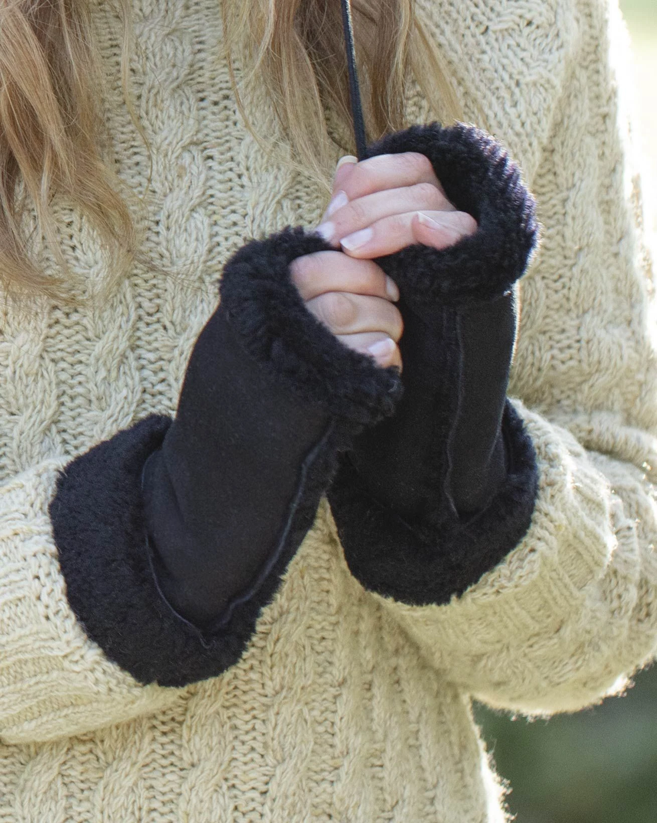 Shearling Wristwarmers 1 Shearling Wristwarmers